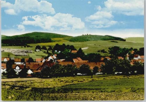 Harriehausen Feld Berg Haus Baum