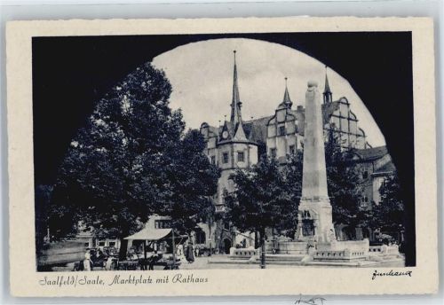 Saalfeld Marktplatz, Rathaus, Denkmal