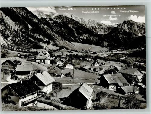 Hinterstein Blick auf Hinterstein mit Rauhorn Kugelhorn Schrecksee Älplekopf