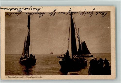 Norderney Ausfahrende Fischerboote