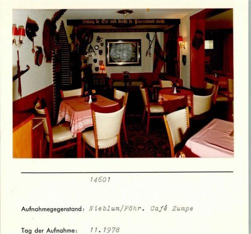 Nieblum Cafe Zumpe Innenaufnahme Foto montiert auf Karton