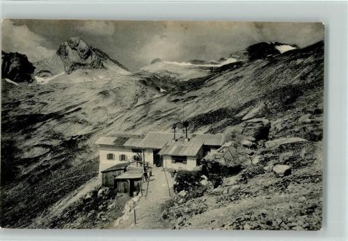 Knorrhütte Zugspitze Knorrhütte gegen Plattköpfe und Ferner