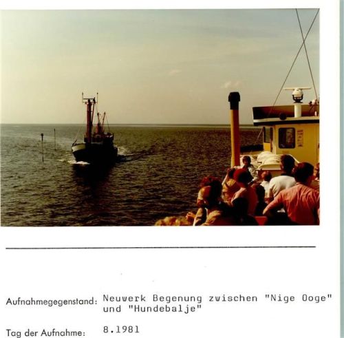 Hamburg-Insel Neuwerk Foto montiert auf Karton Schiffe Nige Ooge und Hundebalje