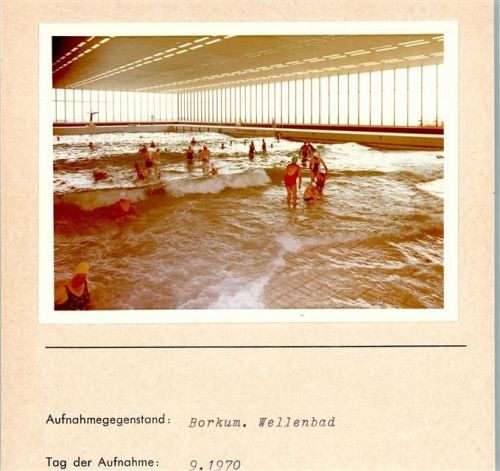Borkum Wellenbad Innenaufnahme Badekappenpflicht Foto montiert auf Karton