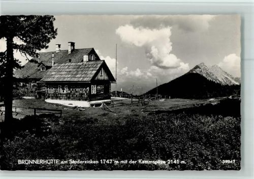Brünnerhütte am Stoderzinken mit der Kammspitze Hüttenstempel