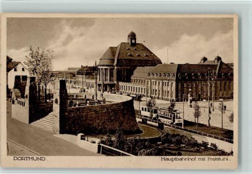 Dortmund Hauptbahnhof mit Freistuhl Straßenbahn Litfaßsäule