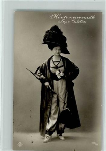 1911 Haute nouveaute Tupe-Culotte AK