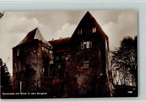 Westerburg Jugendburg d. B. D. J. Nordseite mit Blick in den Burghof