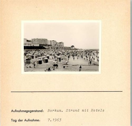 Borkum Strand mit Hotels Foto montiert auf Karton