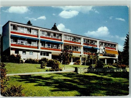 Gaildorf Parkschule Rückseite mit Abschürfungen bzw Kleberesten