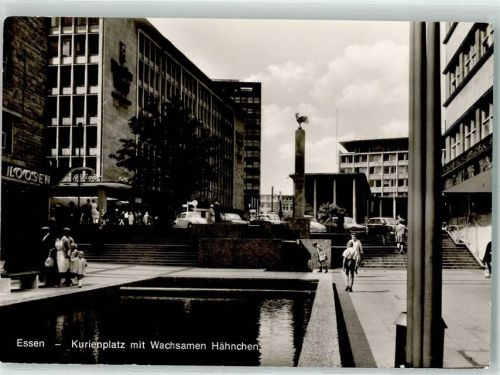 Essen Kurienplatz Wachsames Hähnchen