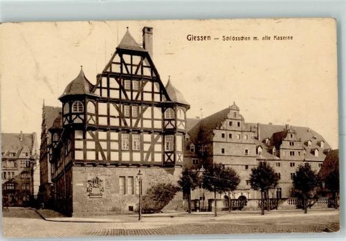 Gießen Schlösschen mit alter Kaserne