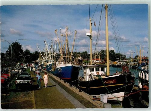 Büsum Am Fischereihafen Fischerkutter Autos