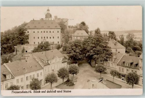 Frauenstein Schloss Ruine Fahne Litfaßsäule