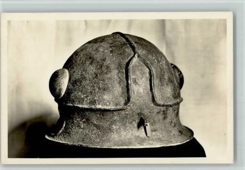 Sammlung griechischer und italischer Altertümer - Bronzehelm - Karlsruhe Landesmuseum