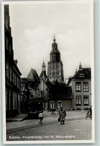 Zutphen Proostdijksteg mit St. Walburgskirche