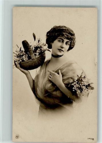 Serie 345-6 Frauenschönheit mit Maiglöckchen AK
