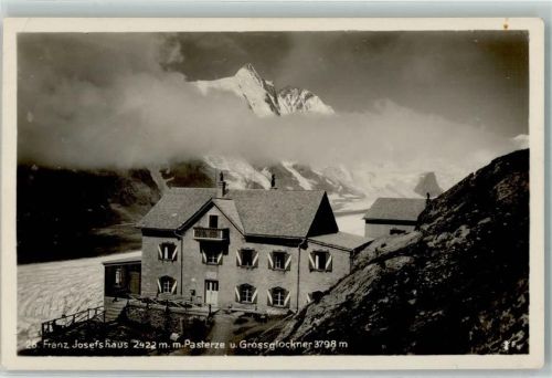 Bruck Kaiser Franz Josef Haus am Pasterzenkees