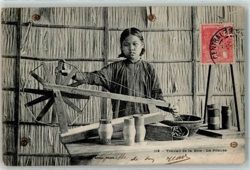 1906 Gebrauchsspuren Travail de la Soie la Fileuse