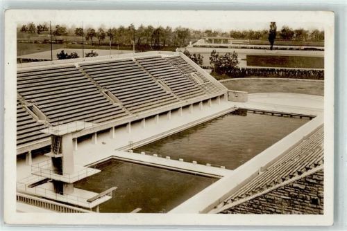 Reichssportfeld Blick von der Deutschen Kampfbahn auf das Schwimmstadion