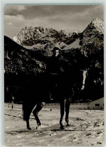 Eiskunstlauf Hans-Jürgen Bäumler auf dem Pferd