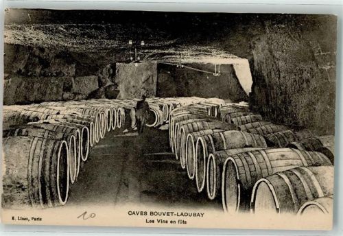 49400 Saumur - Wein Fässer Keller Bouvet-Ladubay