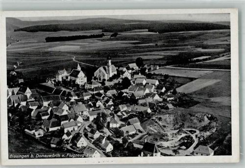 Bissingen 1944 Fliegeraufnahme des Ortes mit Schloss und der Kirche St. Peter und Paul
