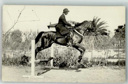 Nice 1927 Frau im Sattel