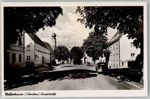 87772 W8949 Pfaffenhausen , Schwab Foto AK Hauptstrasse Auto