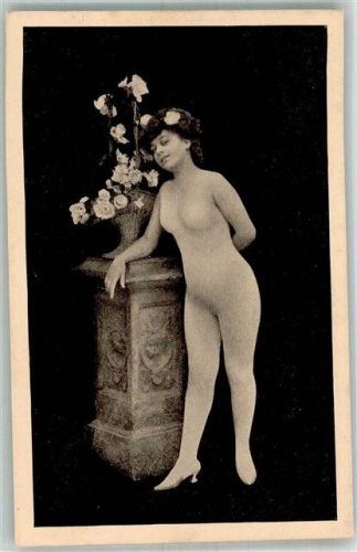 Nude mit Rosen Serie 50 FKK