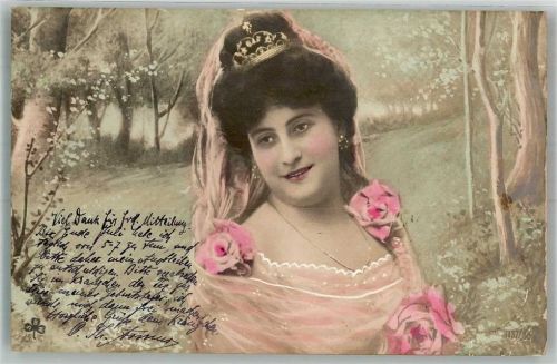 1904 Portrait einer jungen Frau mit Krone und Schleier im Haar Rosen Lithographie/Künstlerkarte