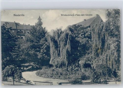 Neukölln Wildenbruch-Platz Grotte