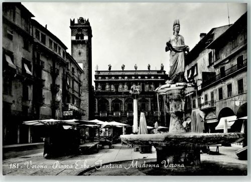 Verona Piazza Erde Fontana Madonna Verona
