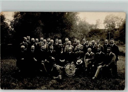 1919 Schützenfest Gruppenfoto der Schützen mit Schützenscheibe