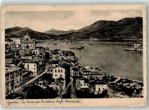 Gaeta La rada con la Catena degli Auranci