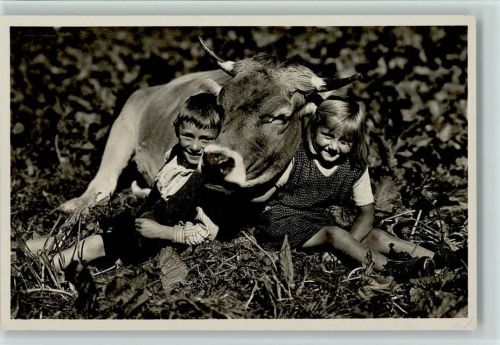 Kinder schmusen mit dem Vieh - Foto 1933 AK Photoglob Wehrli h 6661 AK