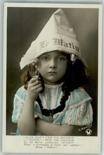 Foto H. Manuel Croissant Paris Serie 3718 Kind mit Matina Zeitungsmütze