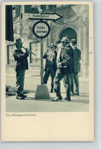 1936 Straßenmusikanten stehen am Verkehrsschild