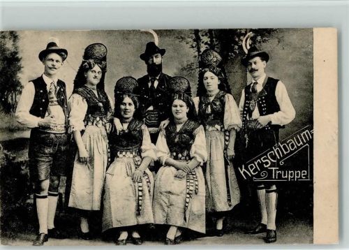 Kerschbaum Truppe- Trachten