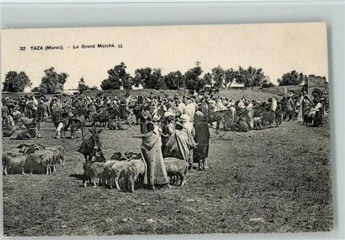 Taza -Vierhmarktplatz ca 1915 AK Volkstypen