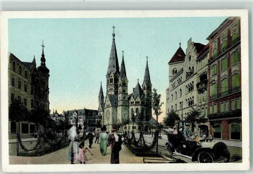 Charlottenburg Berliner Leben Kaiser Wilhelm-Gedächtnis-Kirche Oldtimer
