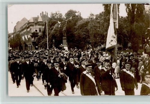 79098 W7800 Freiburg im Breisgau Foto AK Männergesangsverein - Umzug 1926, gute Erhaltung AK