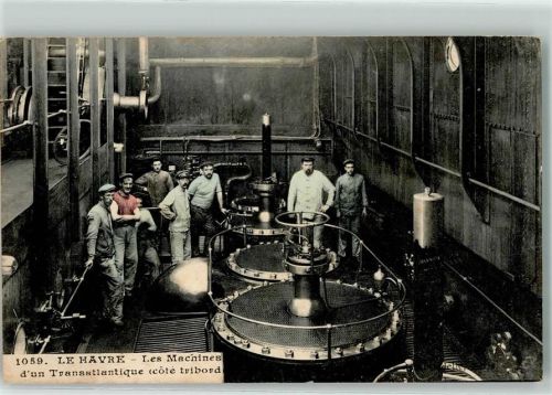 Le Havre les Machines d`un Transatlantique cote tribord