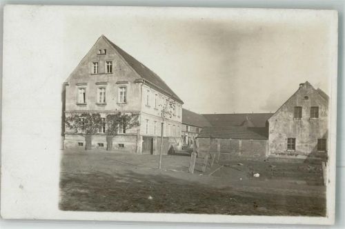 06922 O7901 Plossig 1909 Privatfoto AK Bauernhof Ort handschriftlich
