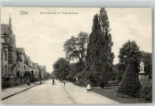 29221 W3100 Celle 1909 - Bahnhofstraße mit Thaer-Denkmal Fahrrad