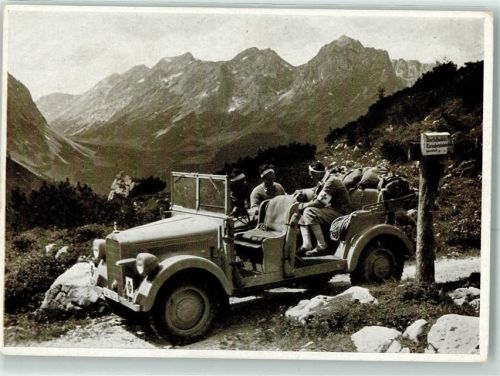 Nr. 6 abgestürzter Bergsteiger erhält im BW Wagen erste Versorgung - Deutscher Alpenverein München