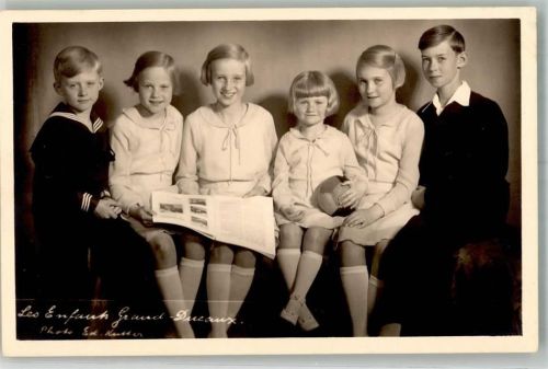 1950 Les Enfants FGrand-Ducaux Album mit Postkarten