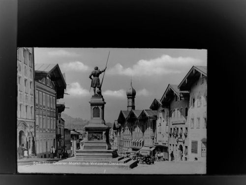 83646 W8170 Bad Tölz GLASNEGATIV Obere Marktstrasse m. Winzerer-Denkmal