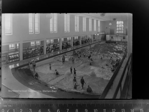 26548 W2982 Norderney GLASNEGATIV Wellenbad