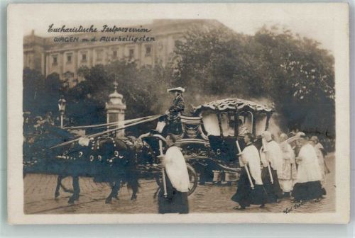 Wien Eucharistische Festprozession Wagen m.d, Allerheiligsten